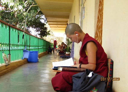 Tibet.de Nonnen Kloster Mundgod Corona